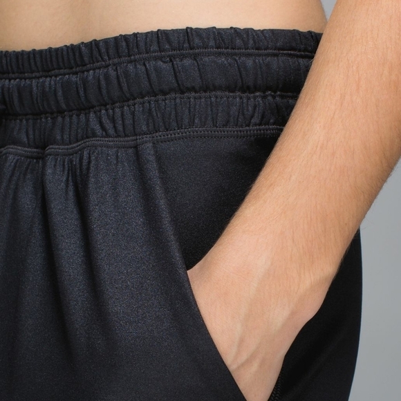 Lululemon Namaskar in Deep Coal size 4 NWT - Picture 4 of 10